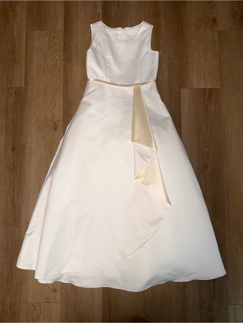 David’s Bridal youth gown